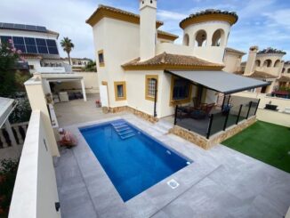 Construir una piscina en la Costa Blanca en 2026: precios estimados y claves para elegir bien